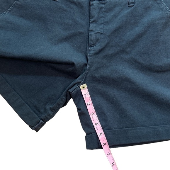 Barbour Women’s Navy Blue Essential Short Size US 14 UK 18 - Picture 4 of 7